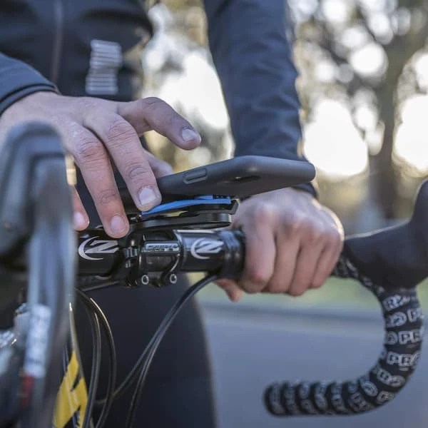 Téléphones Outdoor QUAD LOCK OUT FRONT MOUNT PRO 22 Noir / Bleu 5 Téléphones Outdoor QUAD LOCK OUT FRONT MOUNT PRO 22 Noir / Bleu – Image 5